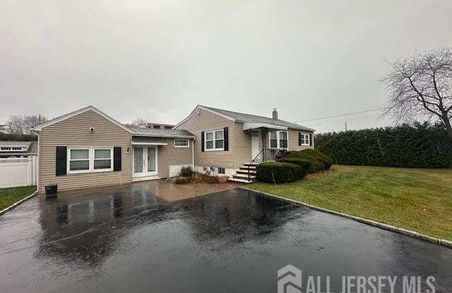 403 Old Georges Road - 403 Old Georges Road, North Brunswick, NJ 08902