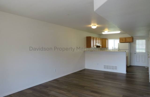 Great 3 Bedroom Condo in the Briargate Area Gallery 3
