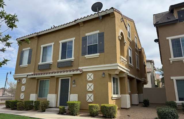 Beautiful Townhouse for Rent Near Historic Old Town Gilbert! photos photos