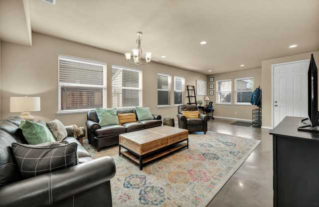 VALUE-PACKED 4 BEDROOM HOME WITH LARGE WALK-IN CLOSETS NEAR UNR photos photos