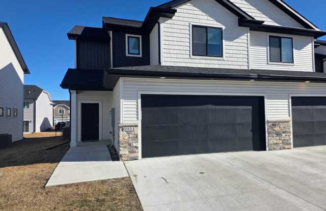 6951 Bluebell Court - 6951 Bluebell Court, Johnston, IA 50131