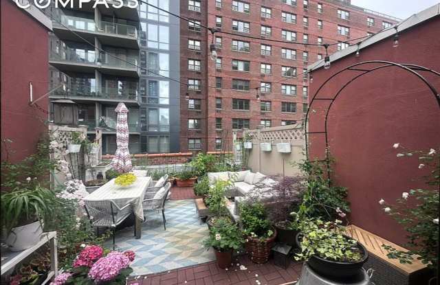 305 East 95th Street photos photos