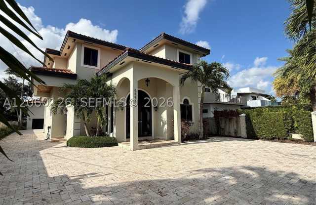 8881 SW 28th St photos photos