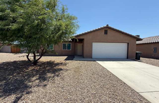 4 bedroom home in Trail Estates! photos photos