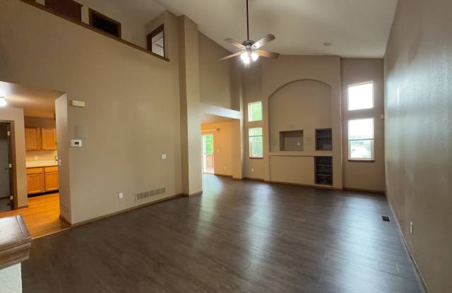 5223 Blackcloud Loop Gallery 2
