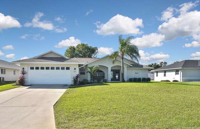 9240 Cypress Dr N Gallery 1