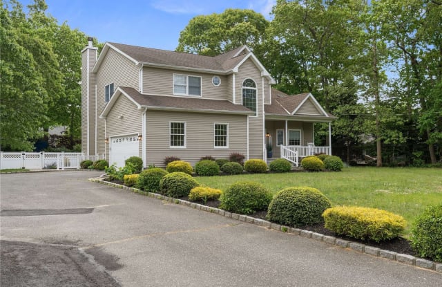 5 Mill Race - 5 Mill Race Road, Hampton Bays, NY 11946