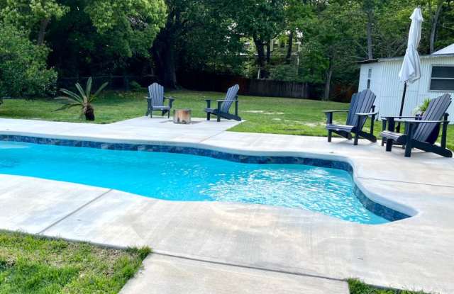 OS SCHOOL DISTRICT, GOLF CART DISTRICT, FENCED YARD WITH POOL! 1101 W Cherokee Glen photos photos