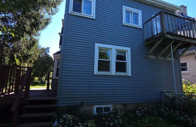 Very large 3 bedroom house Gallery 1