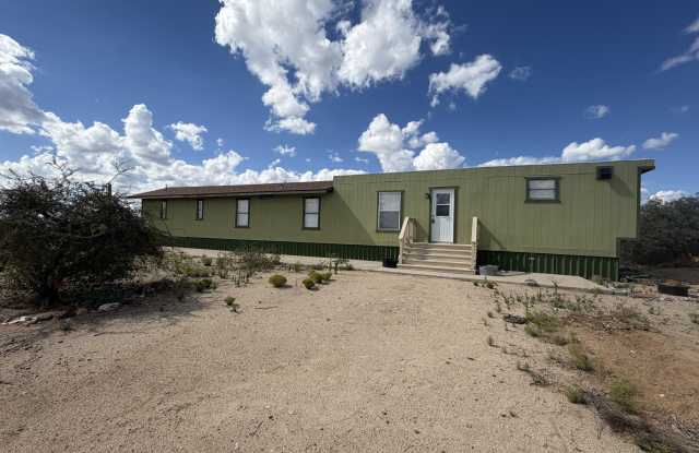 8210 W Emerson Drive Gallery 1