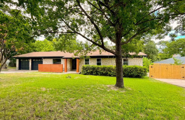 Brilliant Home on a Large Lot with Everything! - 1200 Somerset Avenue, Austin, TX 78753