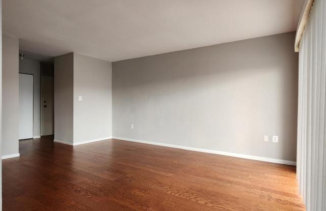 6918 HANOVER PARKWAY Gallery 4