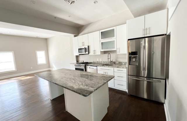 1620 E ST NE unit: 3 photos photos