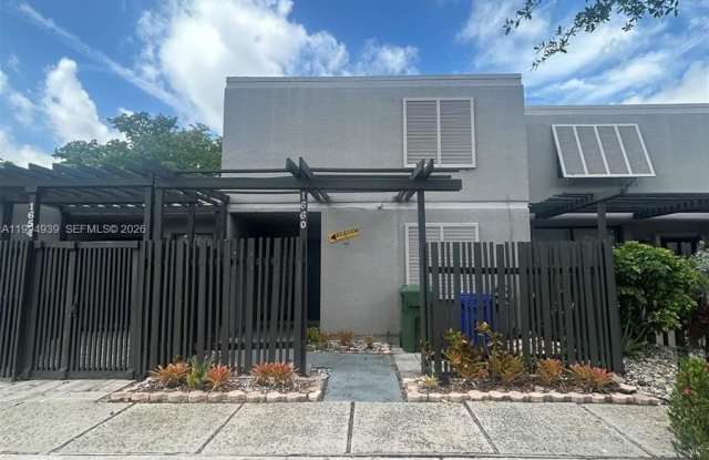 1660 NW 113th Way photos photos