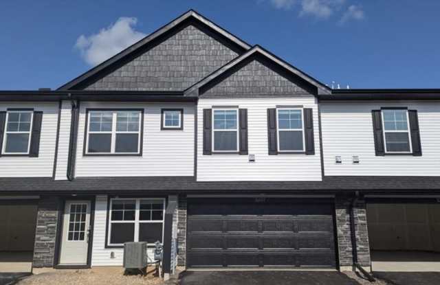 5207 Long Pointe Pass - 5207 Long Pointe Pass, Woodbury, MN 55129