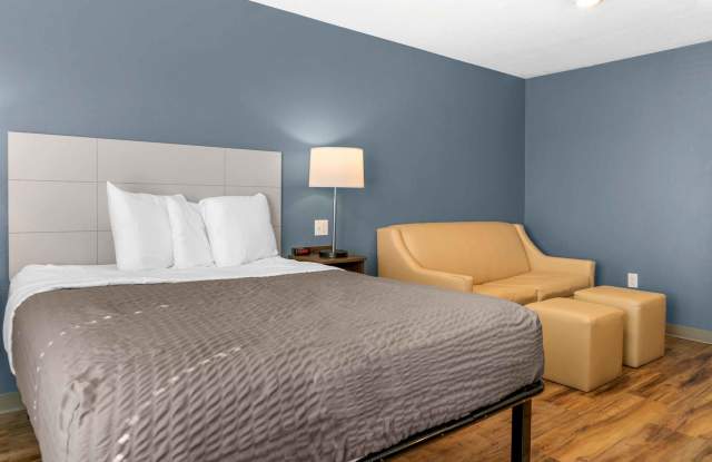 Detroit - Rochester Hills Gallery 3