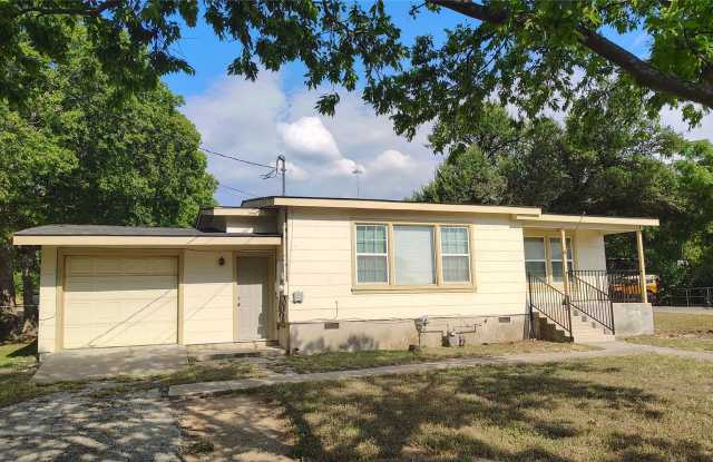 2 Bedroom 1 Bath in North Austin Gallery 1