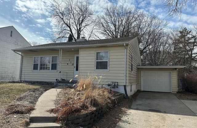 711 Beach Avenue - 1 photos photos