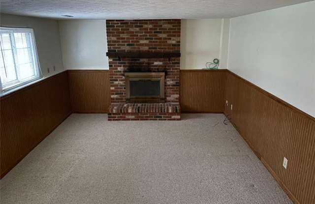 1399 Hibbard Dr Gallery 3