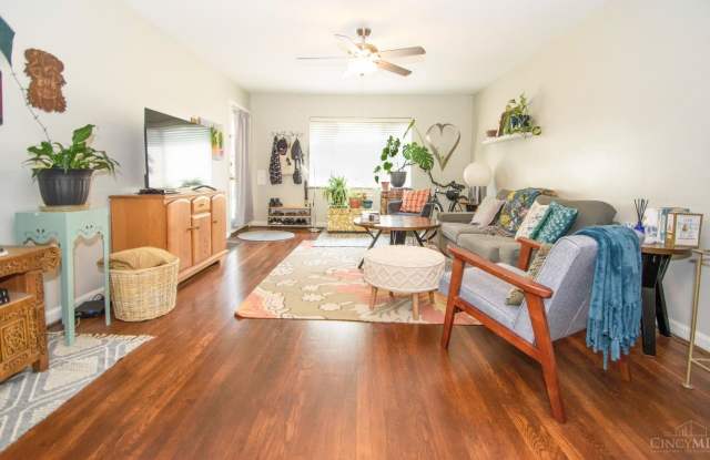 6211 Lisbon Avenue Gallery 2