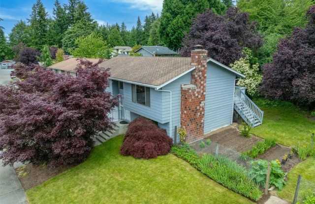 Charming Redmond Rental on Education Hill – Corner Lot Retreat photos photos