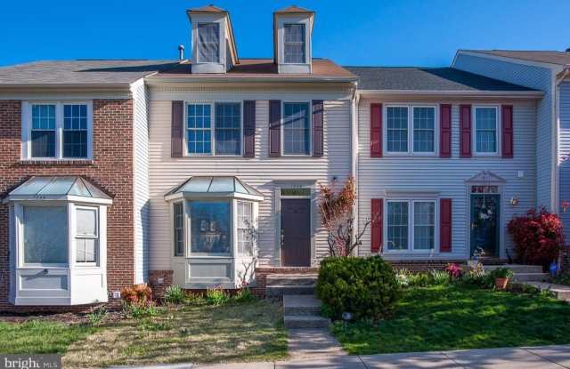 7246 CHERWELL LN - 7246 Cherwell Lane, Kingstowne, VA 22315