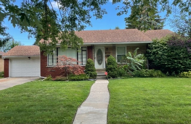 23810 Roxana Ave - 23810 Roxana Avenue, Eastpointe, MI 48021