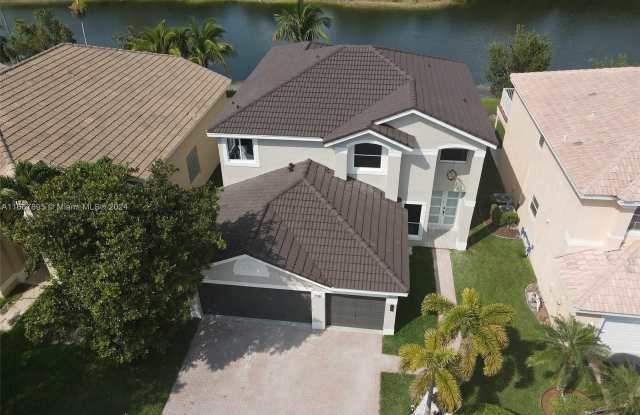17381 SW 33rd St photos photos
