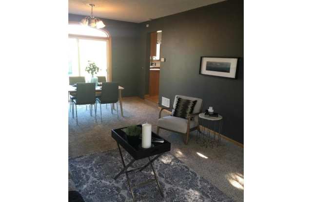 866 Winterberry Court Gallery 4