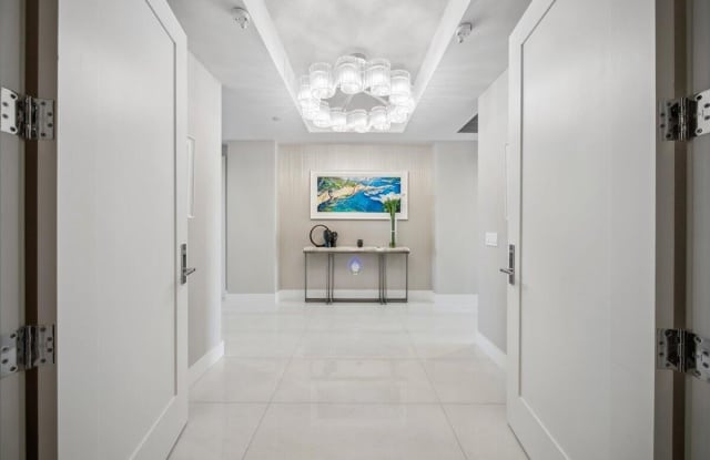 5000 N OCEAN Drive Gallery 2
