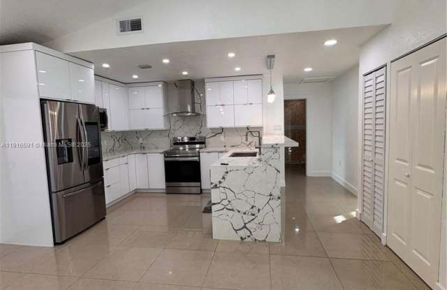 20521 125 Th Avenue 20521, Miami, FL 33177 - 20521 Southwest 125th Avenue, South Miami Heights, FL 33177