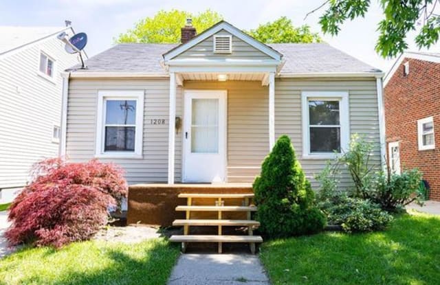1208 White Ave - 1208 White Avenue, Lincoln Park, MI 48146