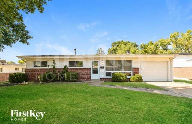 335 Saint Edward Lane - 335 Saint Edward Lane, Florissant, MO 63033