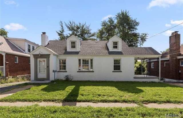 10050 Diamond Drive - 10050 Diamond Drive, Riverview, MO 63137