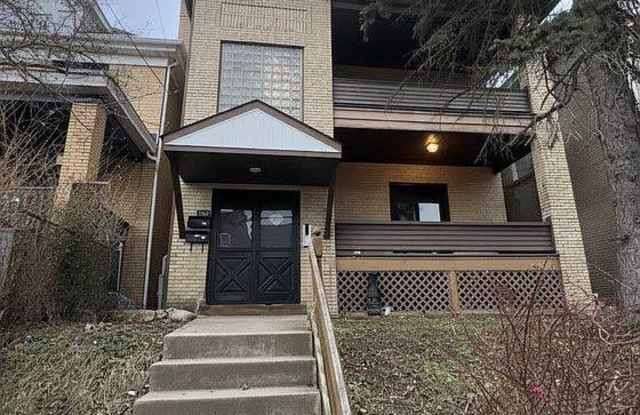 1525 Beechview Ave photos photos