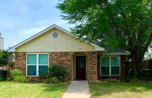 4709 Jasmine Dr - 4709 Jasmine Drive, Fort Worth, TX 76137