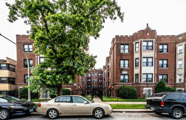 8241 S Ellis Gallery 2