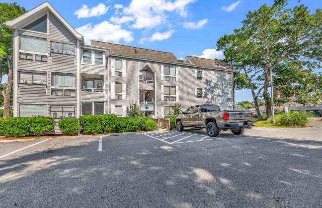 Winter Rental on Lake Arrowhead Road. Two Bedroom, Available from December 3,2024 through April 3, 2025! - 351 Lake Arrowhead Road, Horry County, SC 29572
