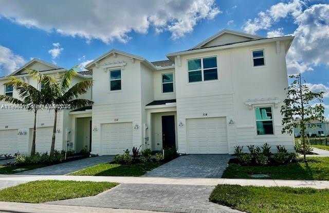 514 SE Rivergrass photos photos