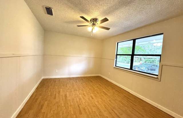 3 Bedroom / 2 Bathroom Palatka Home Gallery 4