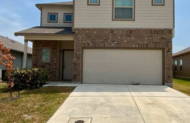 *Move-In Special* Spacious 4 Bedroom/Loft Area ~ Convenient to JBSA Randolph AFB or JBSA Lackland AFB! Fridge/Washer/Dryer Included! - 4330 Brigadier Drive, Bexar County, TX 78109