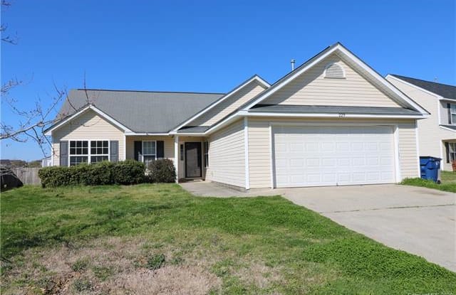 229 Glencroft Drive - 229 Glencroft Drive, Wingate, NC 28174
