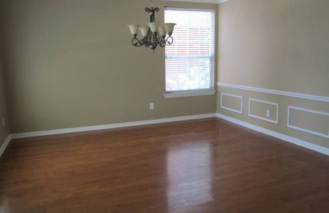 4005 Foxtail Ln Gallery 4