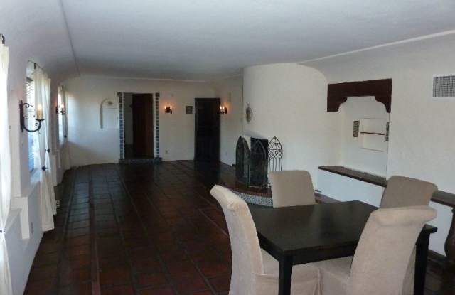 6868 Iris Cir Gallery 3
