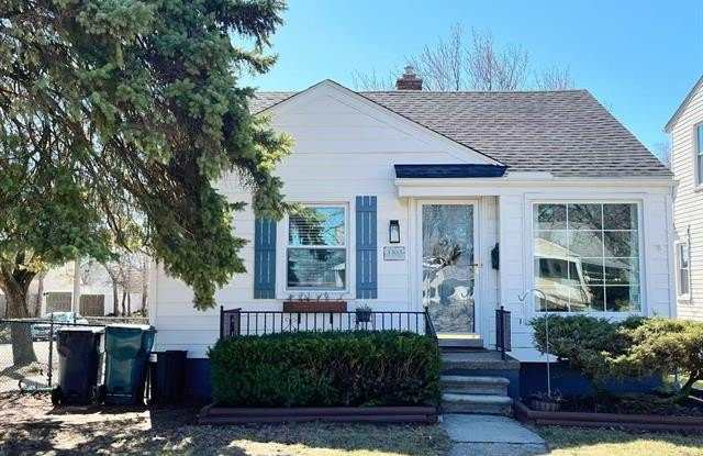 3303 Chester Road photos photos