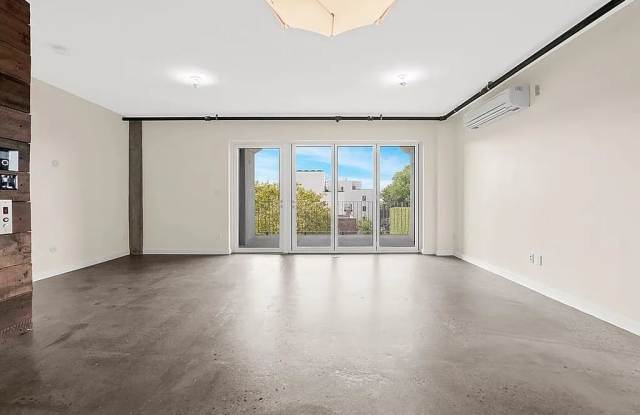 651 New York Ave Gallery 1