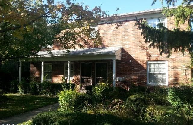 610 W 4TH Street - 610 West 4th Street, Royal Oak, MI 48067