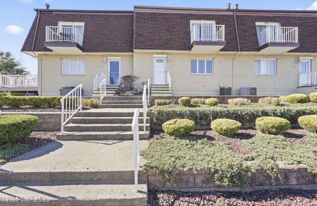 448 Ocean Boulevard photos photos