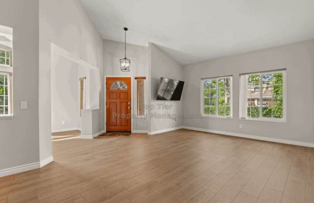 Rare Bonsall Rental! Updated 3 Bedroom Home with RV Parking, Solar & 3 Car Garage! Gallery 4