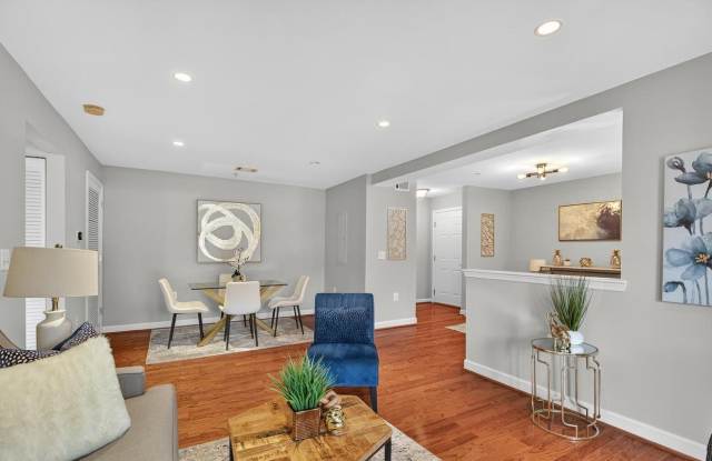 4163 S Four Mile Run Dr Unit 301 Gallery 4